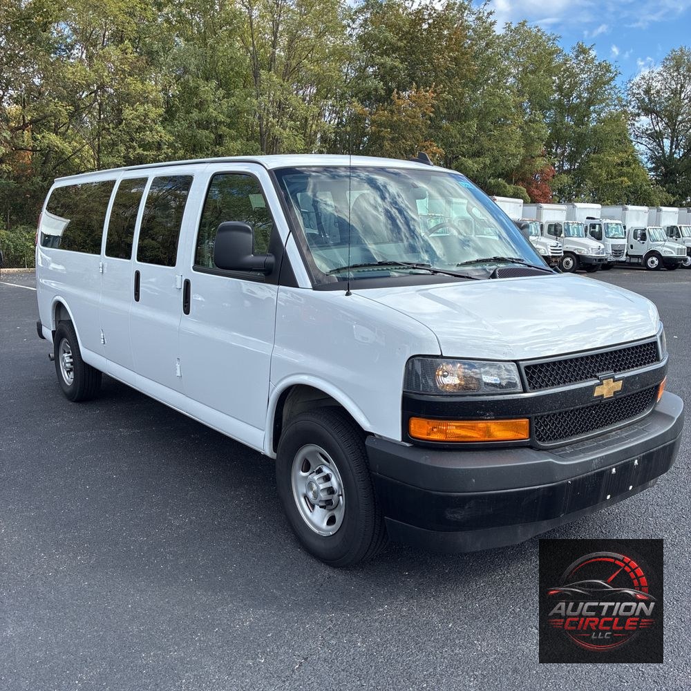 2025 Chevrolet Express LS 3500