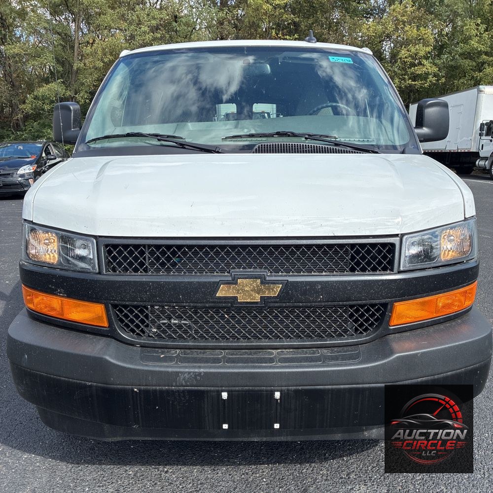 2025 Chevrolet Express LS 3500