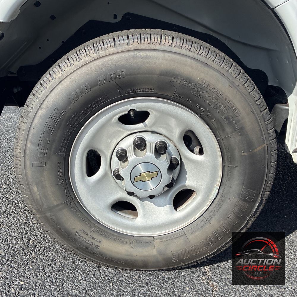 2025 Chevrolet Express LS 3500