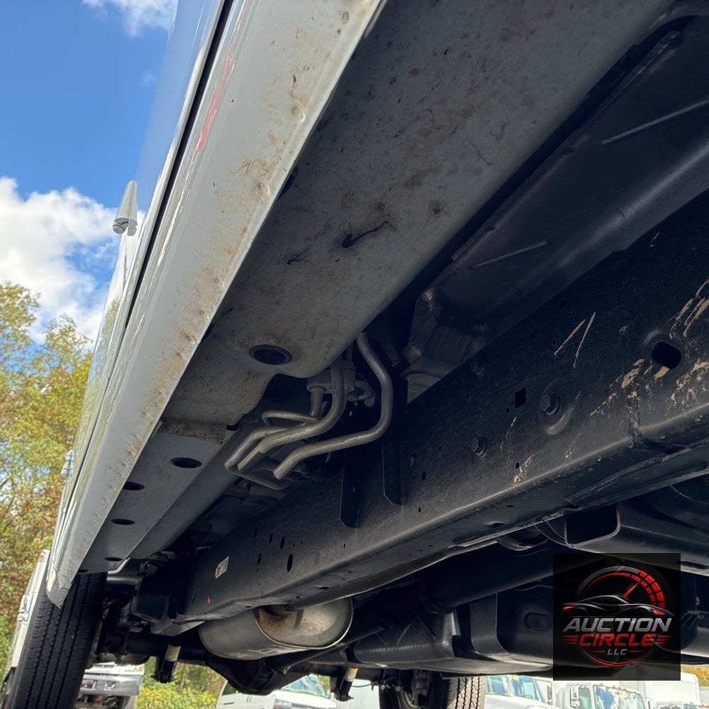 2025 Chevrolet Express LS 3500