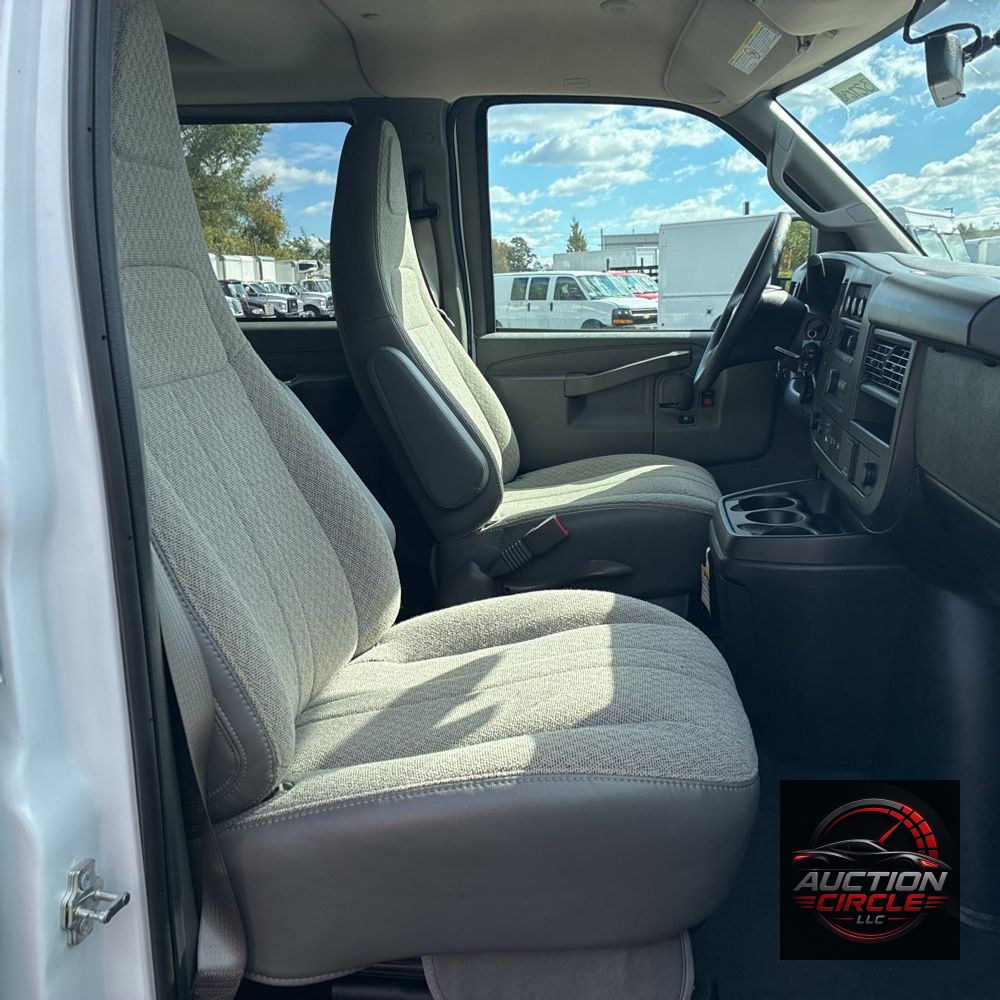 2025 Chevrolet Express LS 3500