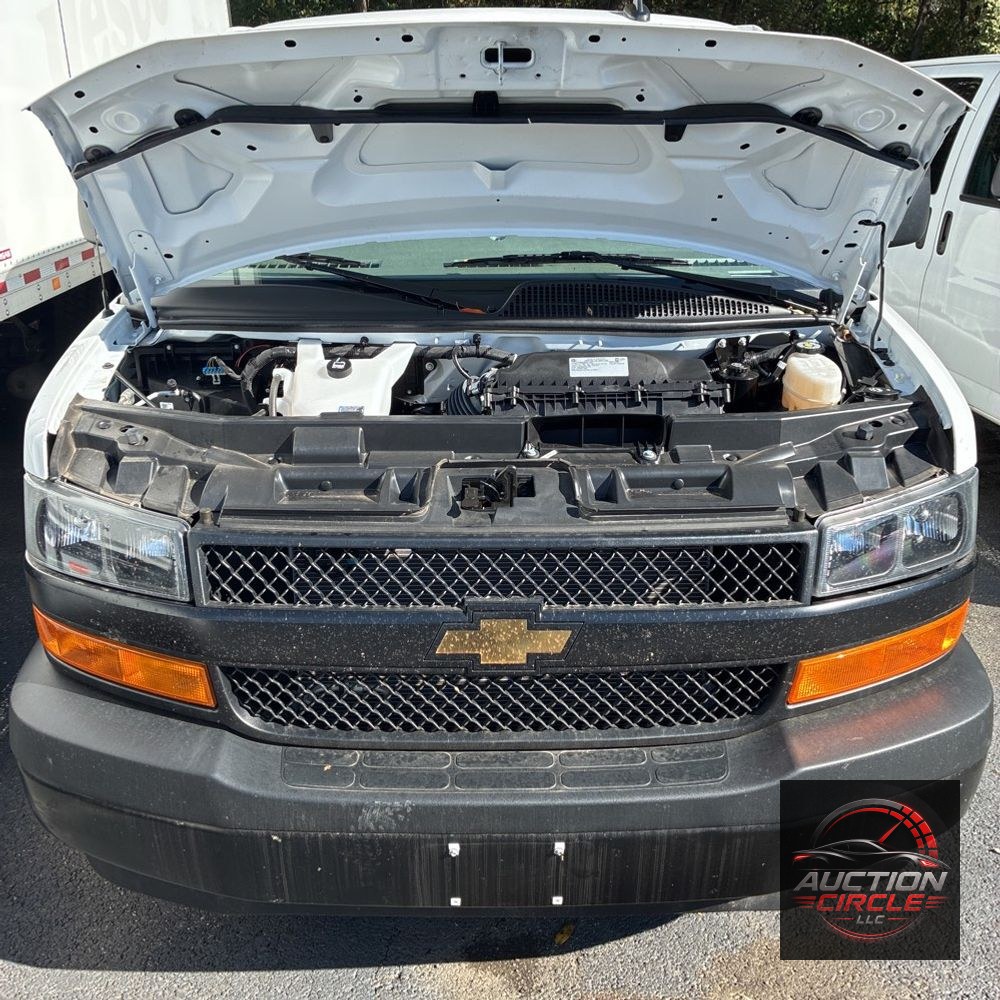 2025 Chevrolet Express LS 3500