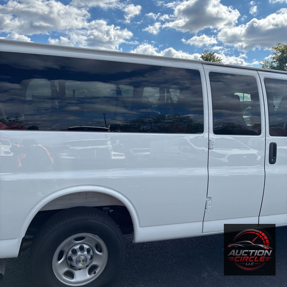 2025 Chevrolet Express LS 3500