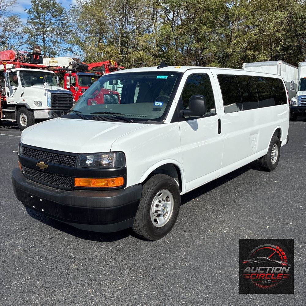 2025 Chevrolet Express LS 3500