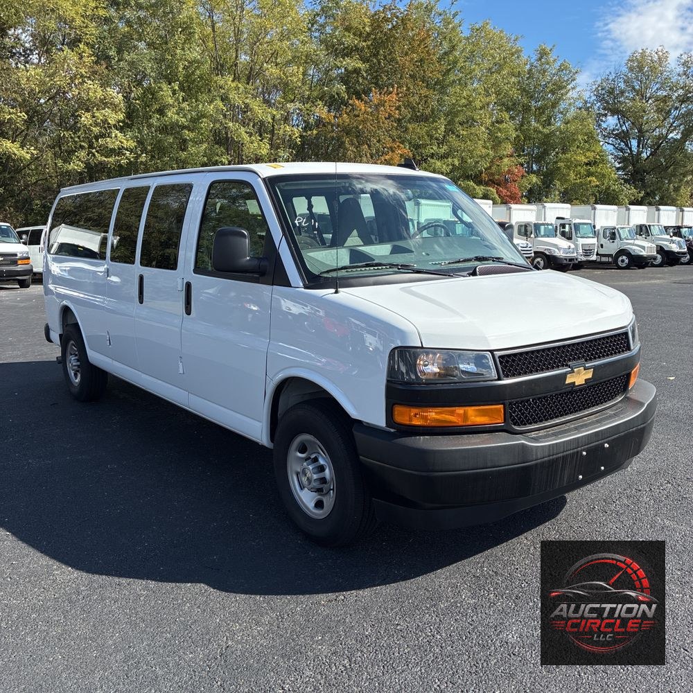 2025 Chevrolet Express LS 3500