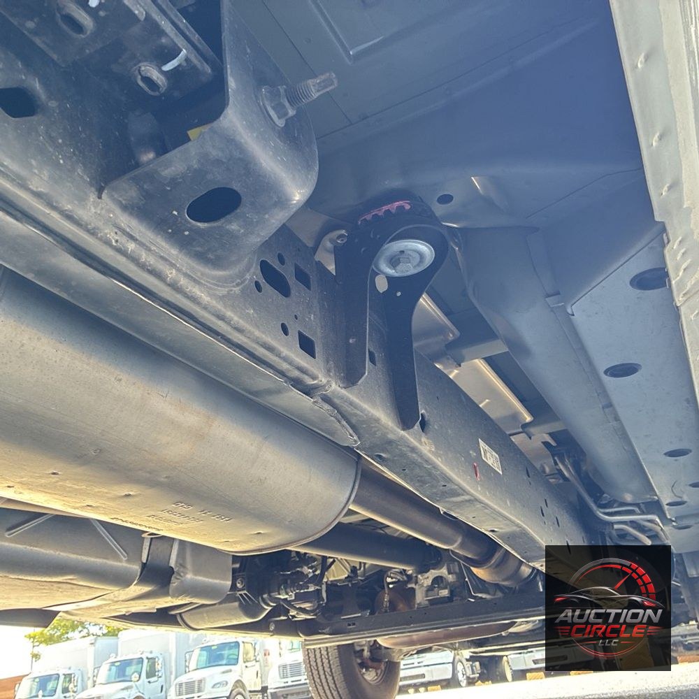 2025 Chevrolet Express LS 3500