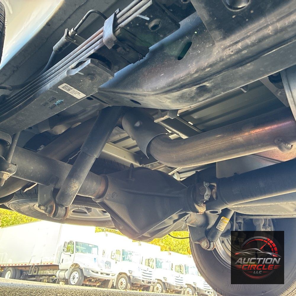 2025 Chevrolet Express LS 3500