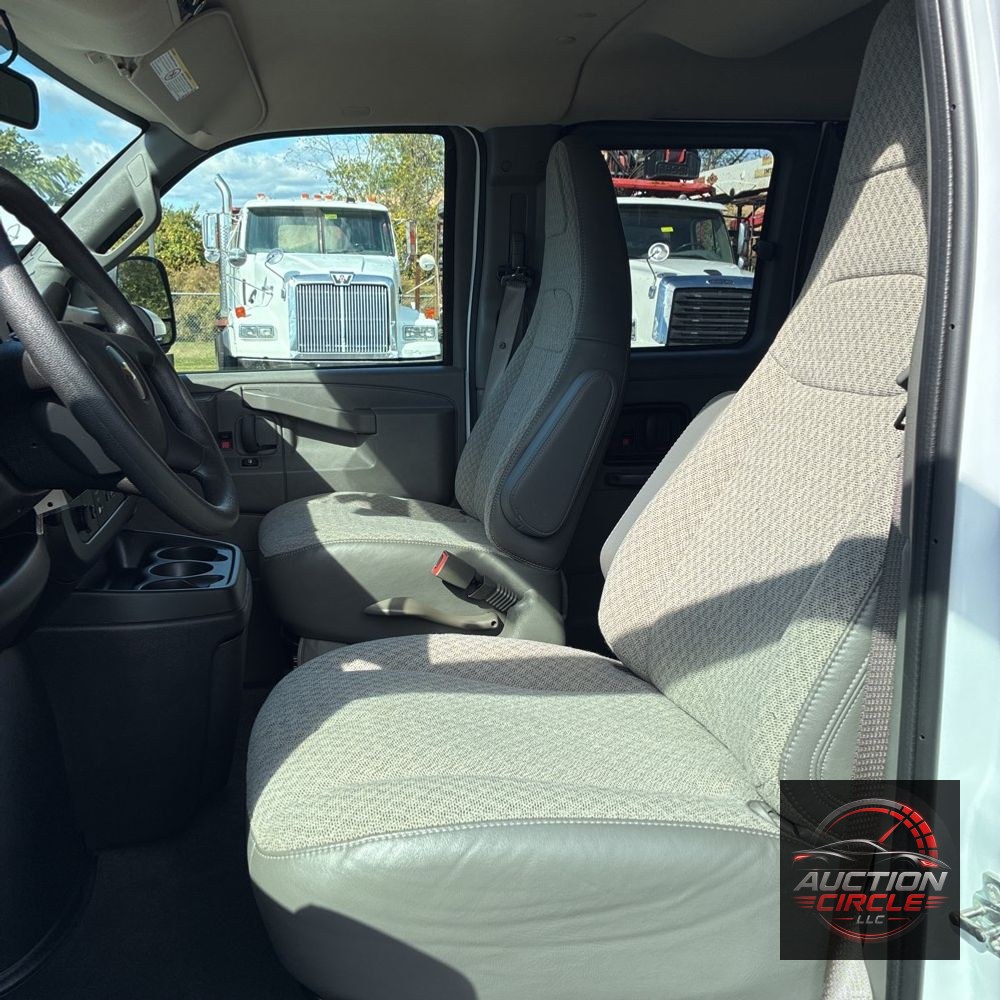 2025 Chevrolet Express LS 3500