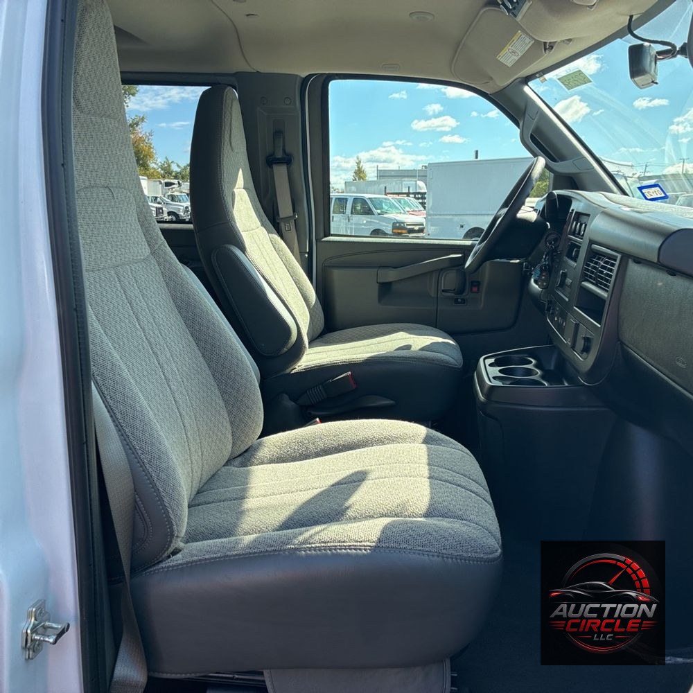 2025 Chevrolet Express LS 3500