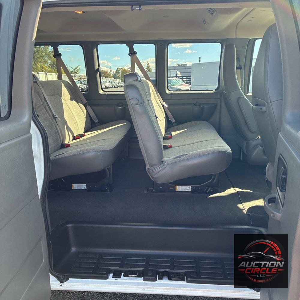 2025 Chevrolet Express LS 3500