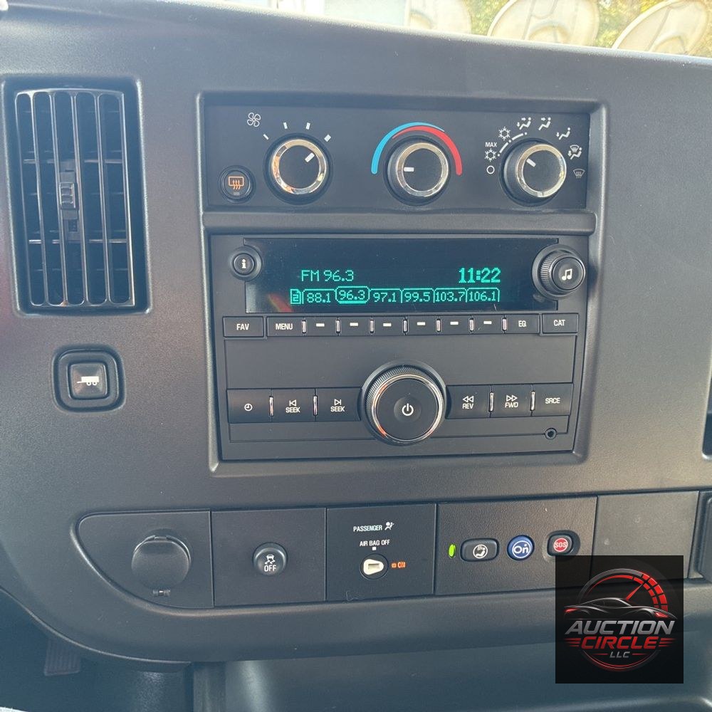 2025 Chevrolet Express LS 3500