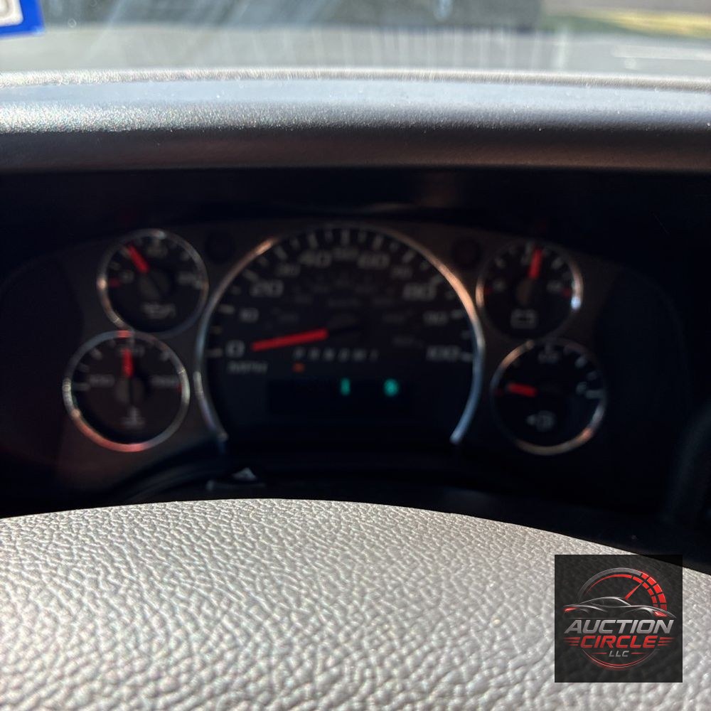 2025 Chevrolet Express LS 3500