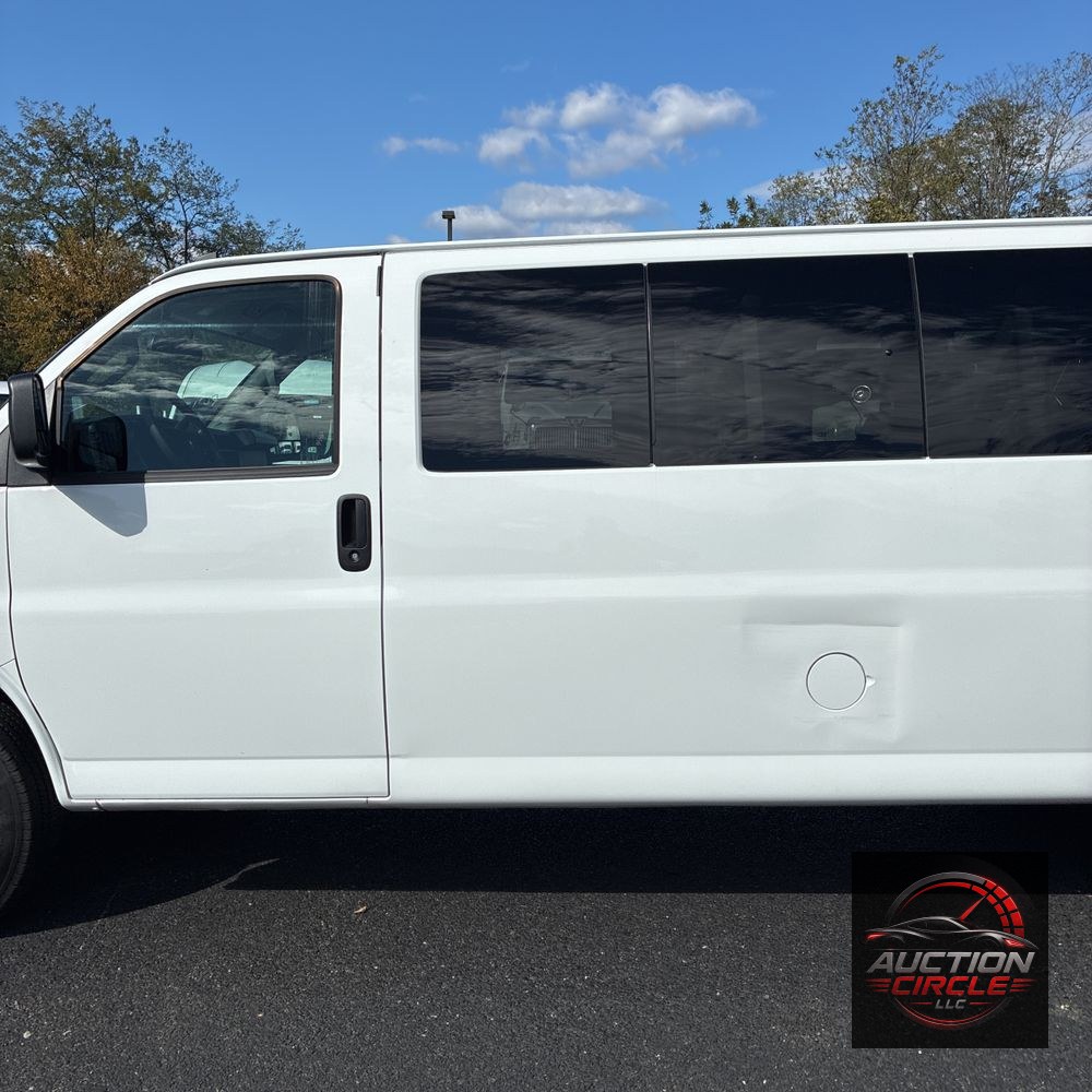 2025 Chevrolet Express LS 3500