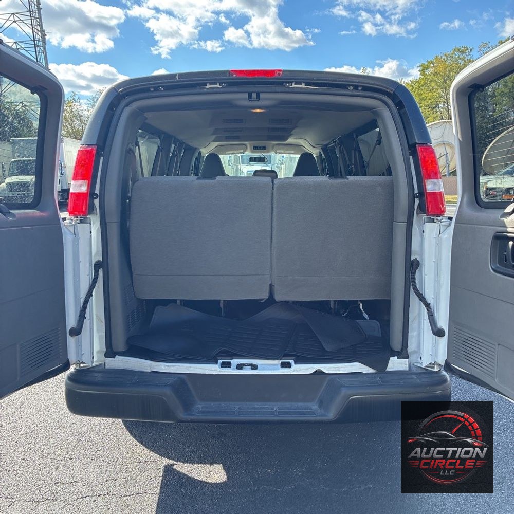 2025 Chevrolet Express LS 3500