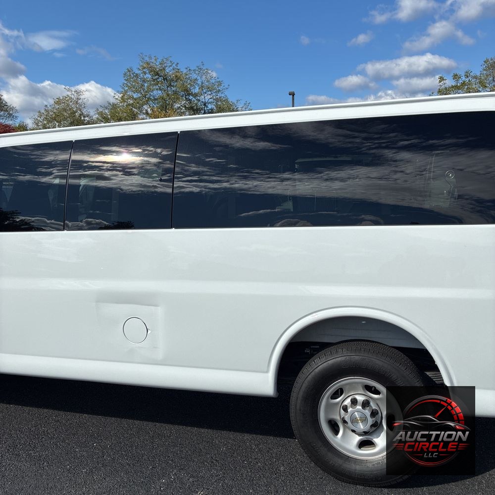 2025 Chevrolet Express LS 3500