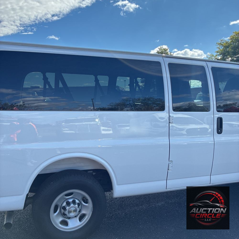 2025 Chevrolet Express LS 3500