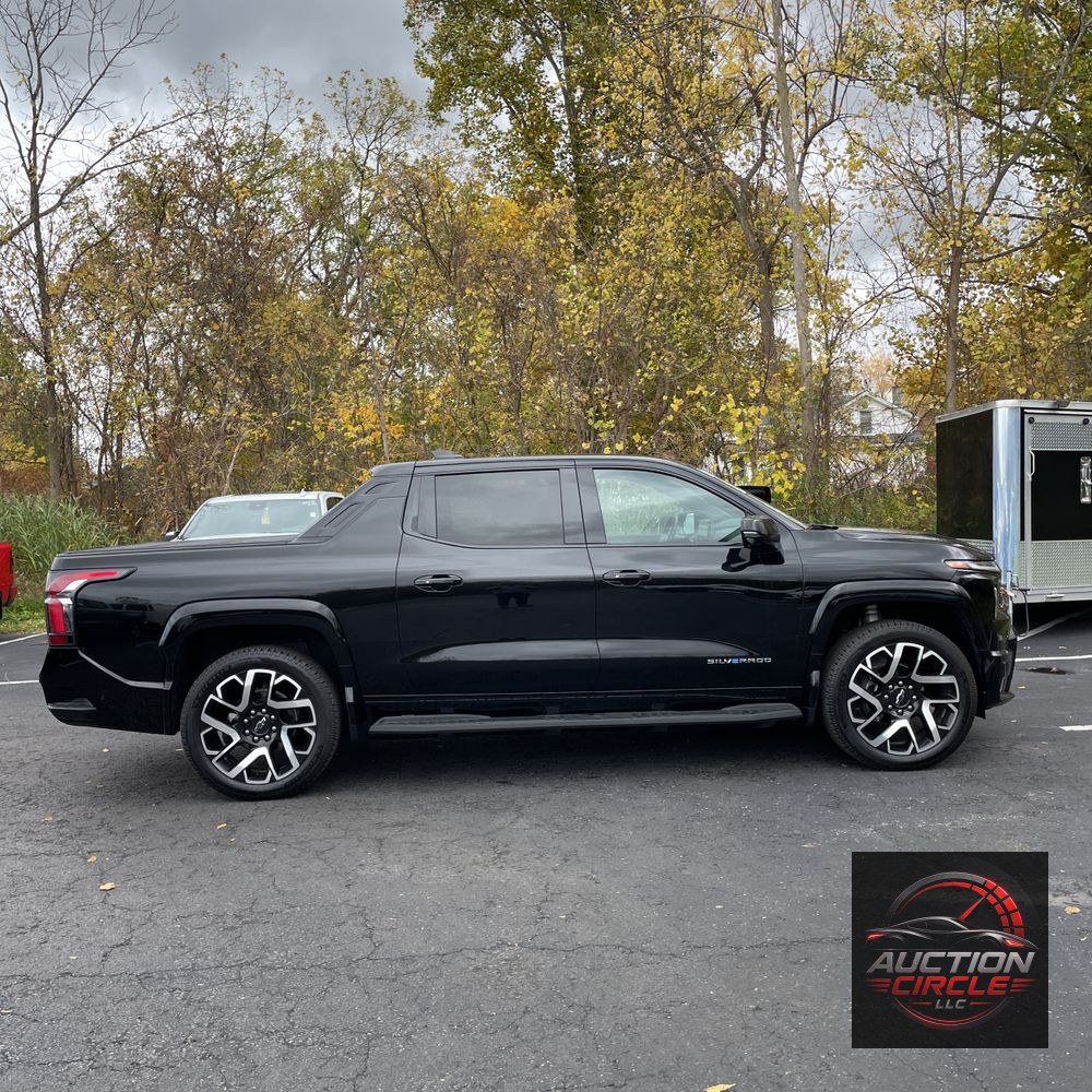 2024 Chevrolet Silverado EV RST