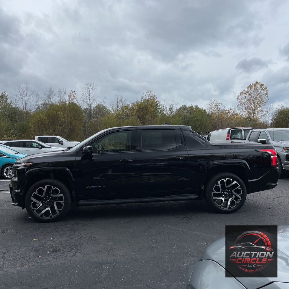 2024 Chevrolet Silverado EV RST