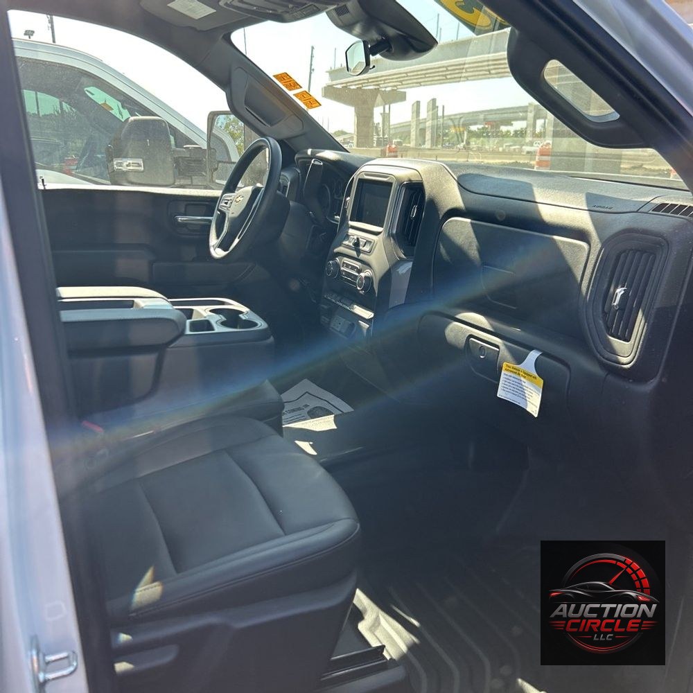 2025 Chevrolet Silverado 3500HD Work Truck