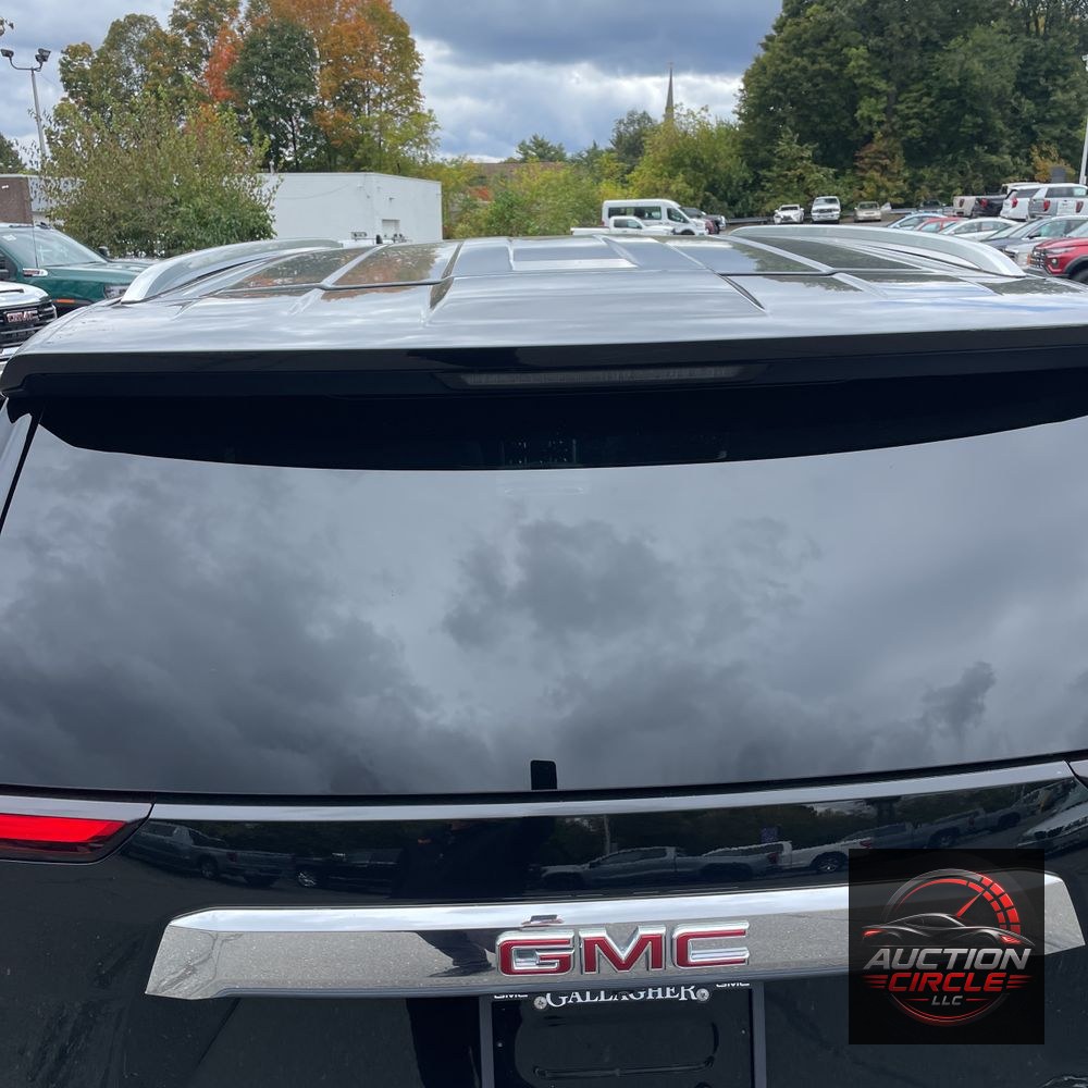 2024 GMC Yukon SLT