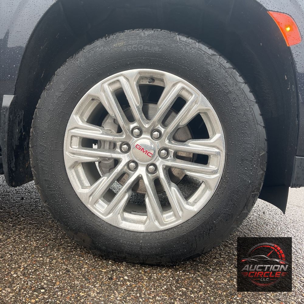 2024 GMC Yukon SLT
