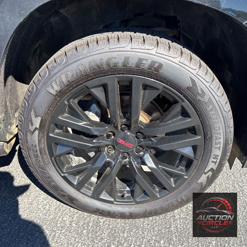 2022 GMC Yukon SLT