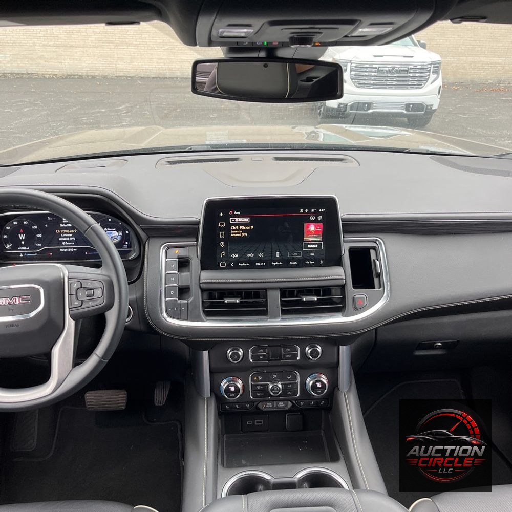 2023 GMC Yukon SLT