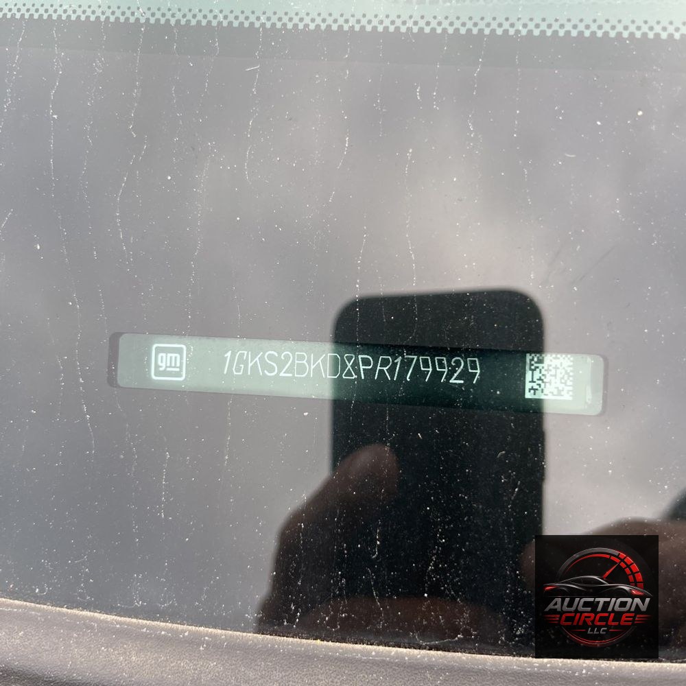 2023 GMC Yukon SLT