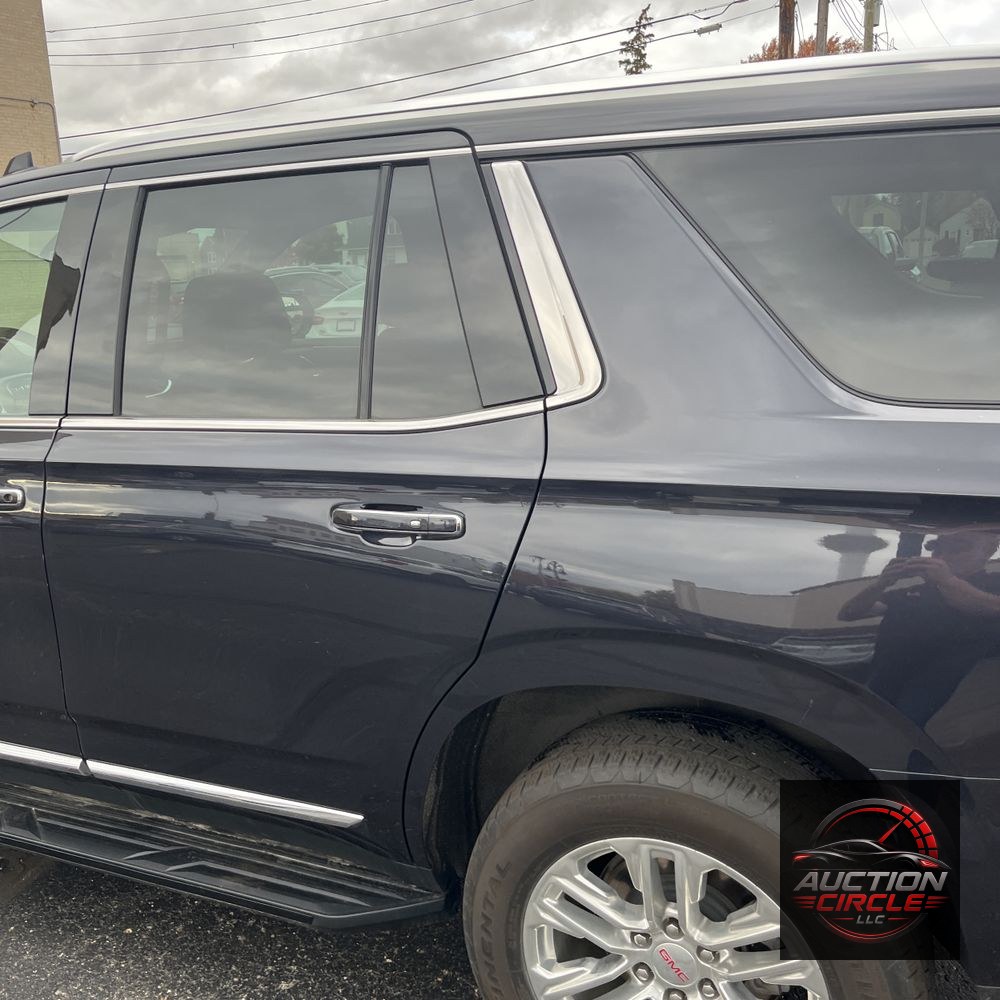 2023 GMC Yukon SLT