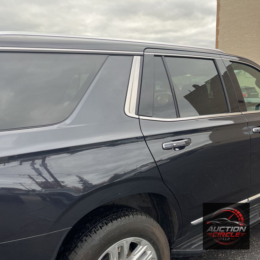 2023 GMC Yukon SLT