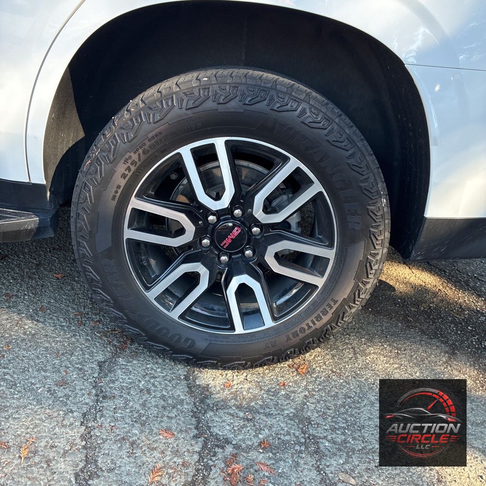 2023 GMC Yukon AT4