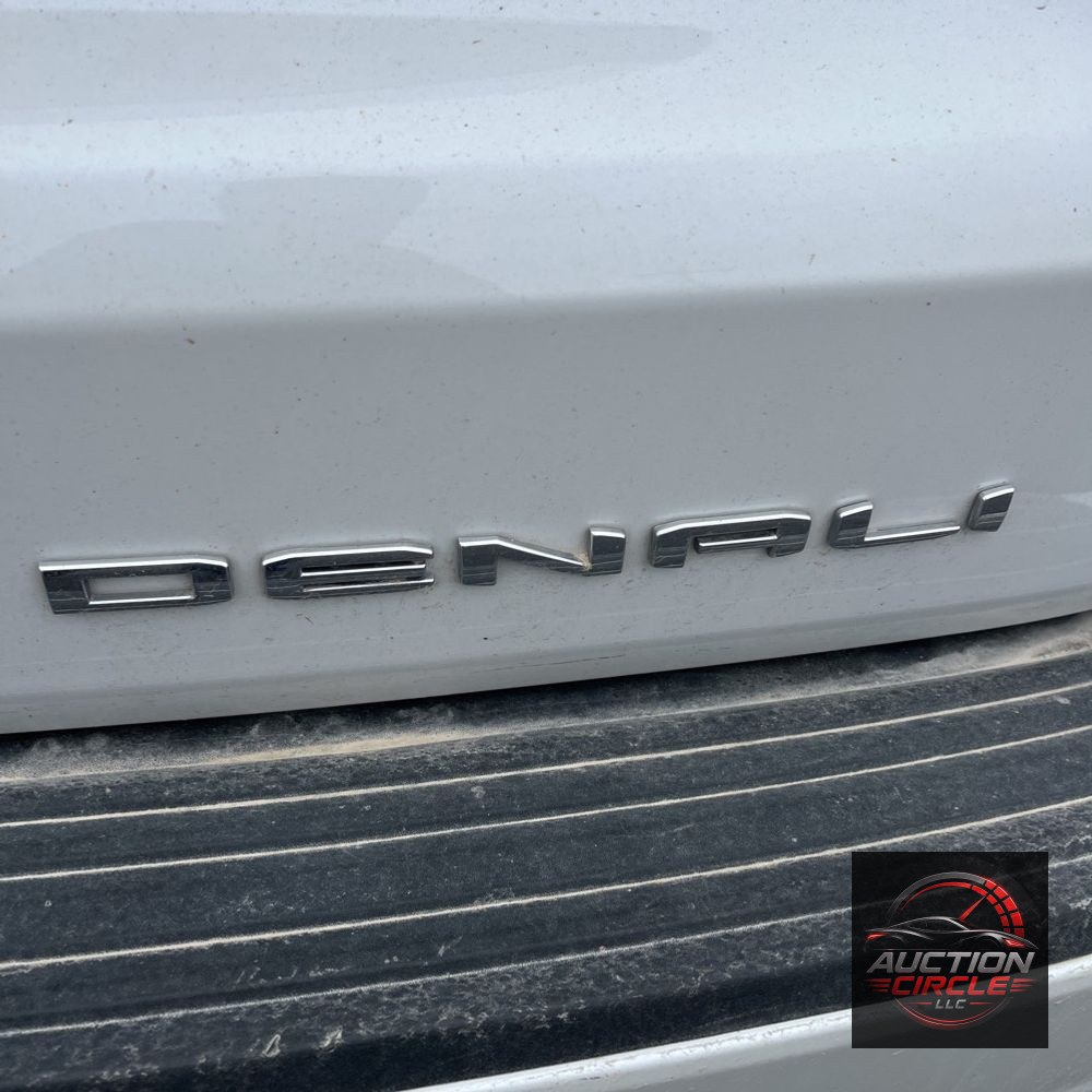 2023 GMC Yukon Denali