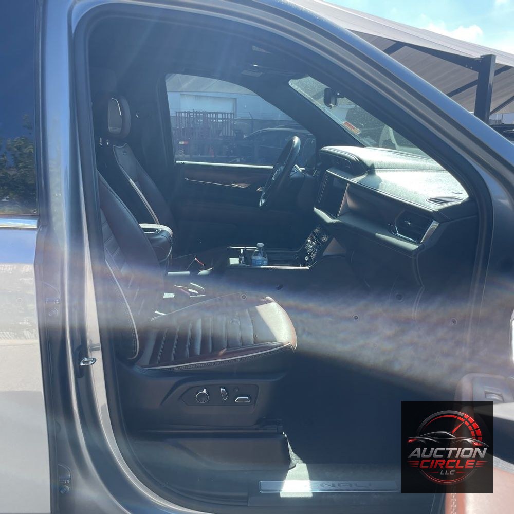 2023 GMC Yukon Denali Ultimate