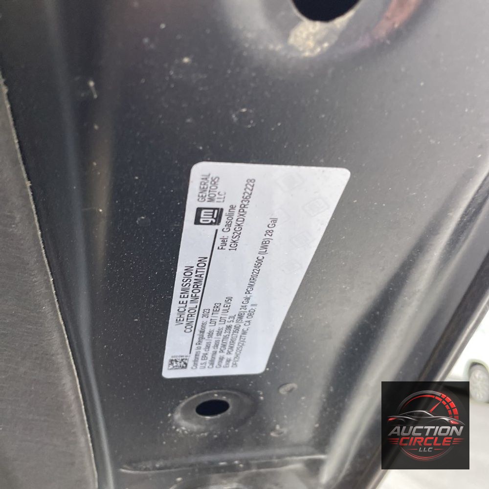 2023 GMC Yukon XL SLT