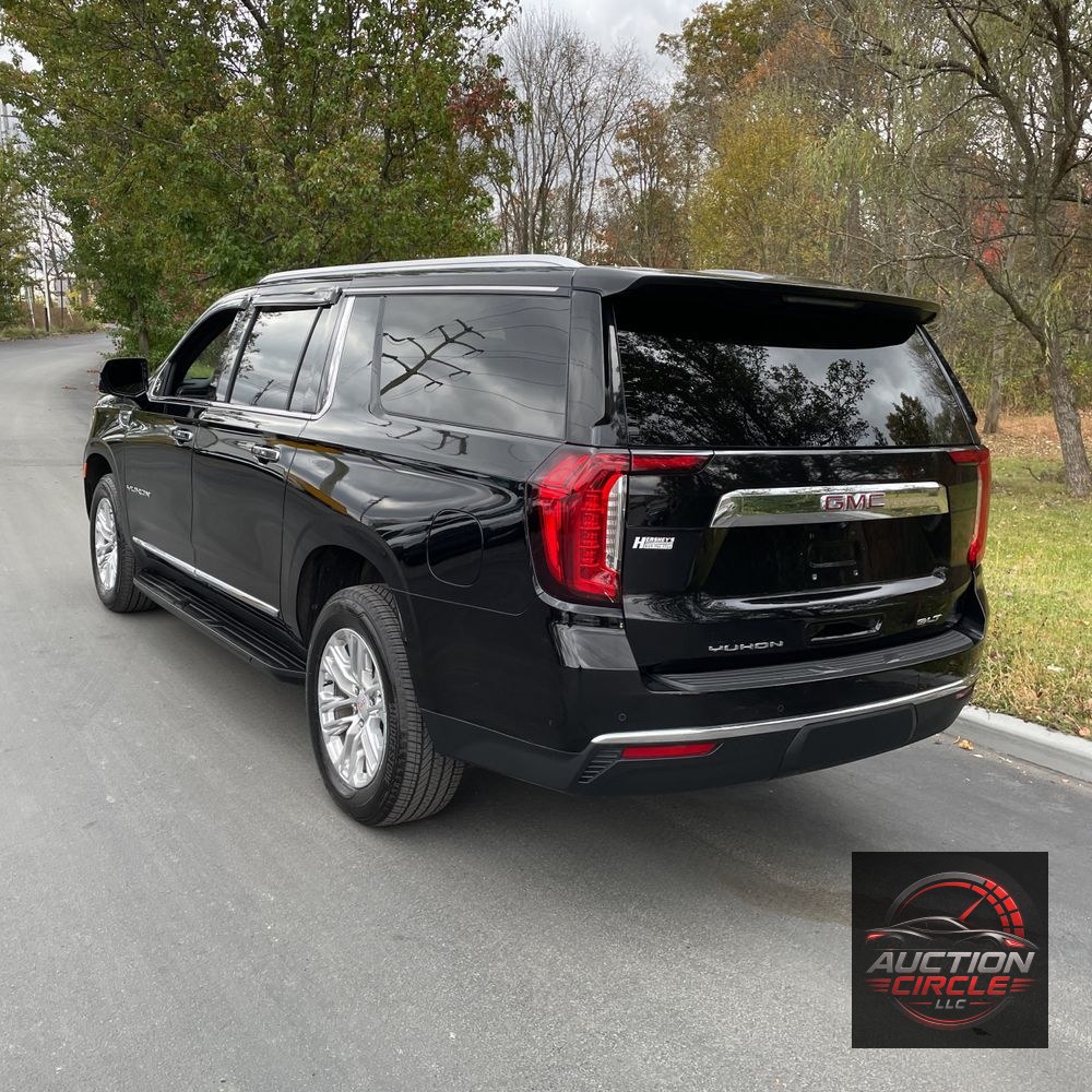 2023 GMC Yukon XL SLT