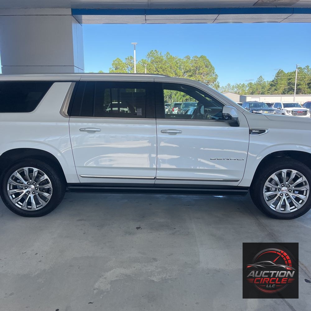 2023 GMC Yukon XL Denali