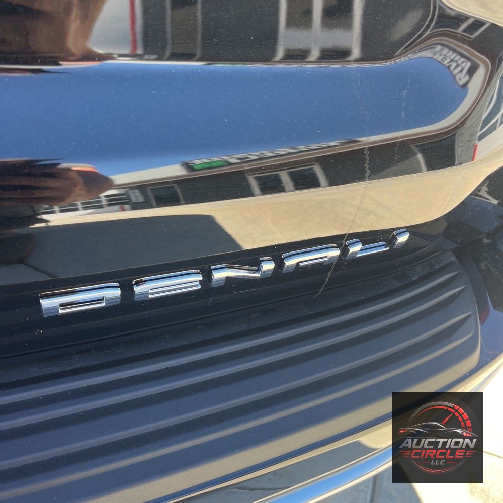 2023 GMC Yukon XL Denali