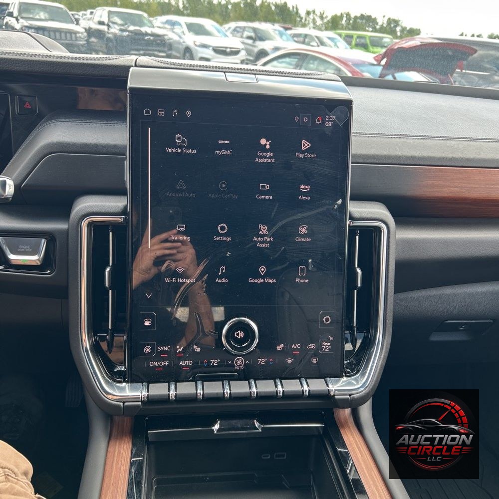 2025 GMC Yukon XL Denali
