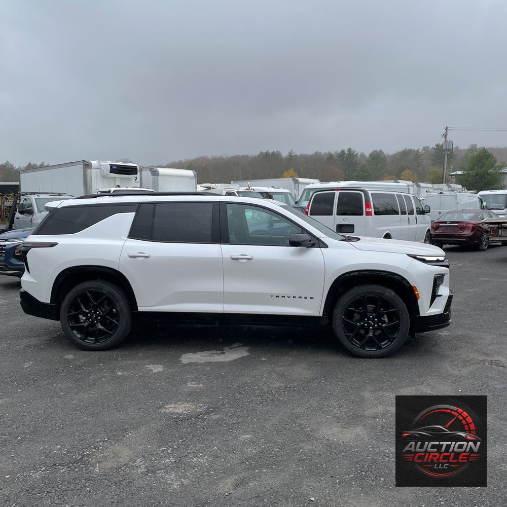2025 Chevrolet Traverse RS