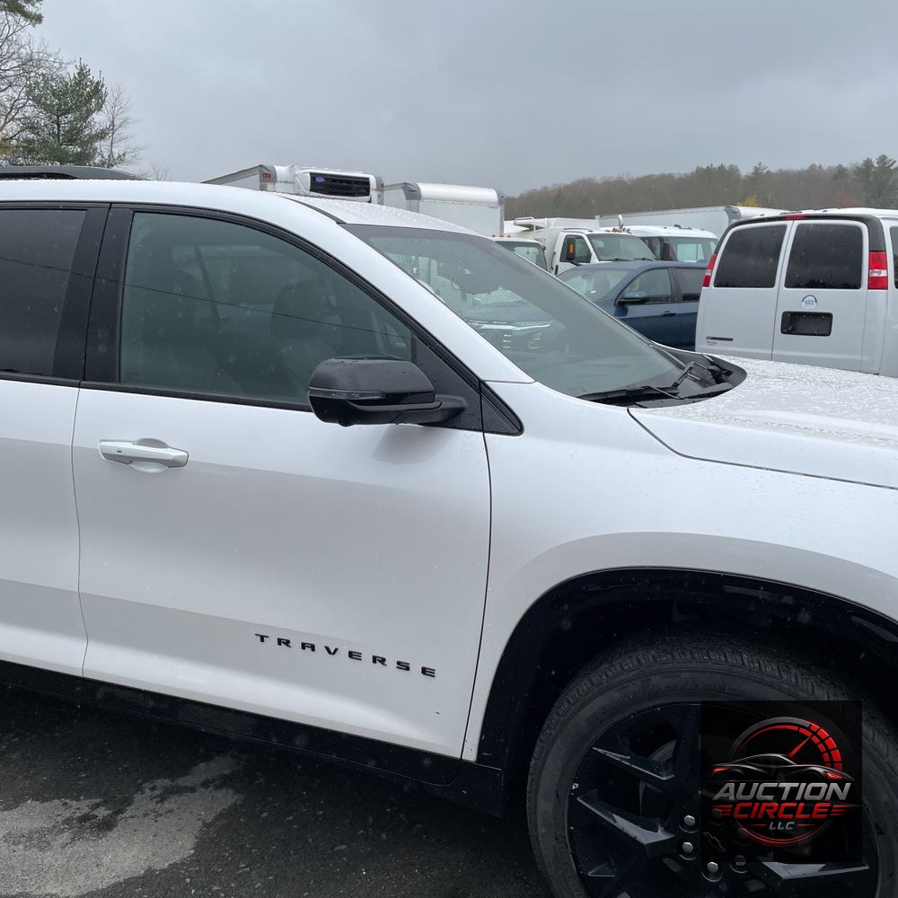 2025 Chevrolet Traverse RS