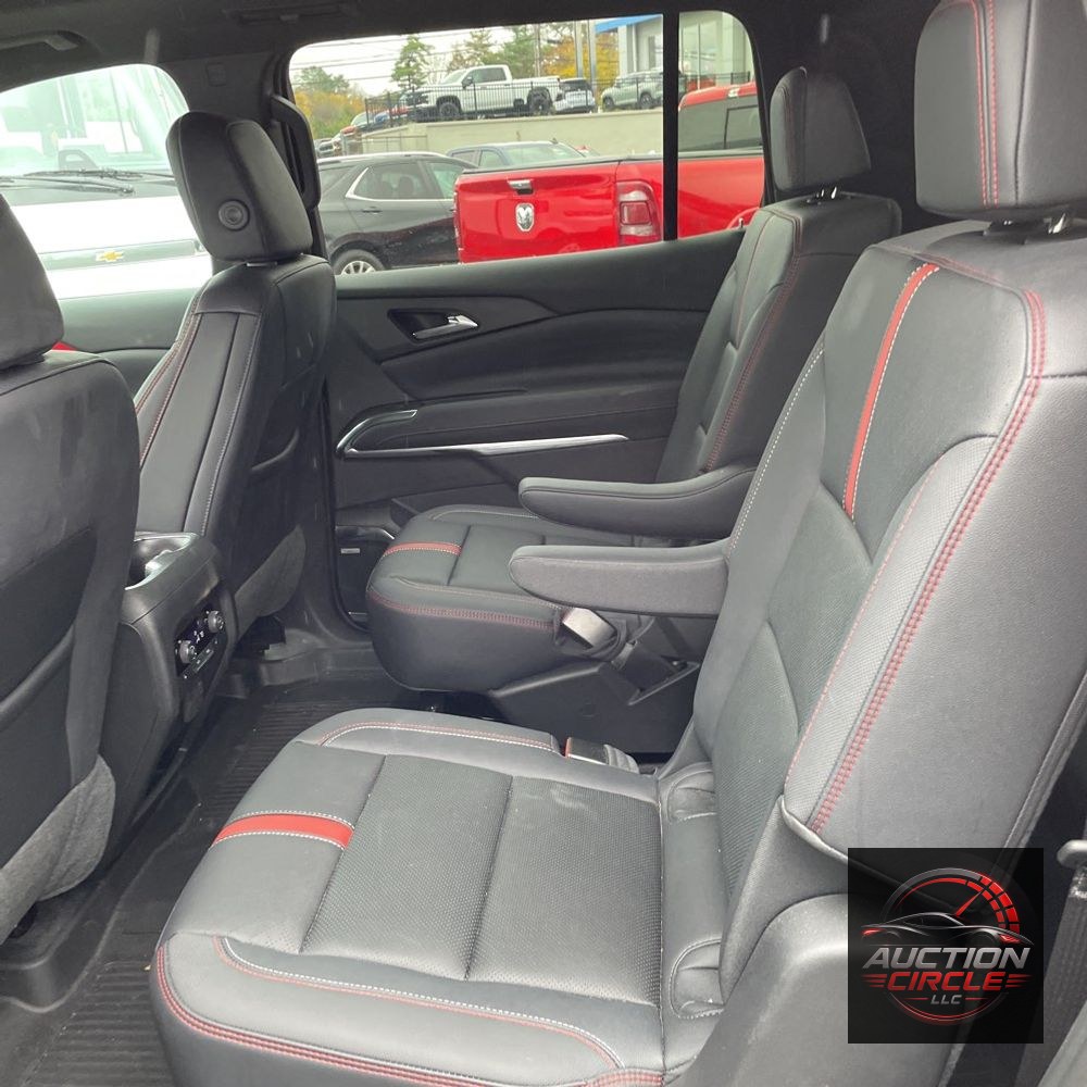 2025 Chevrolet Traverse RS