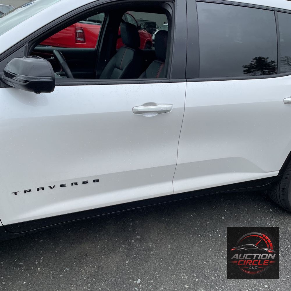 2025 Chevrolet Traverse RS