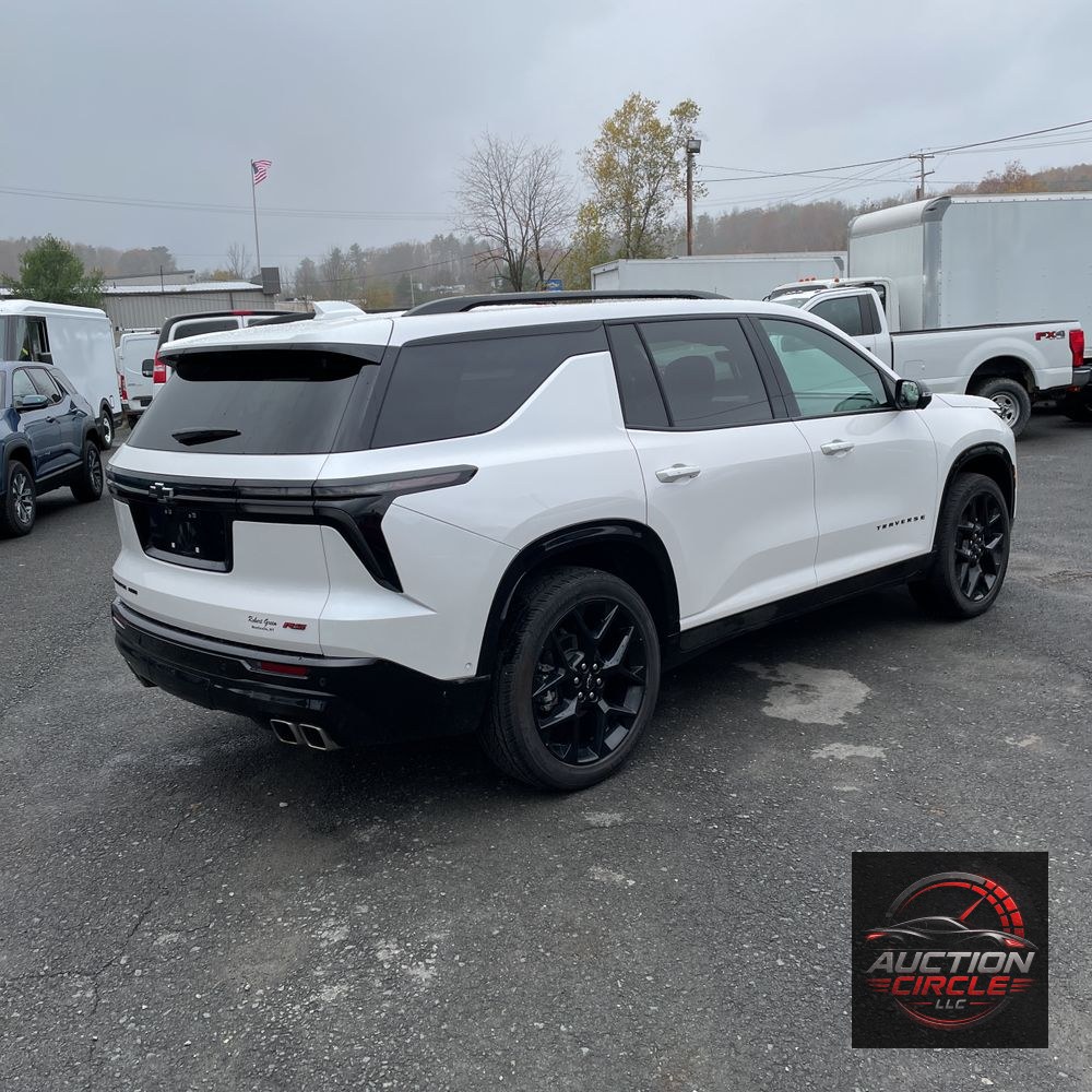 2025 Chevrolet Traverse RS