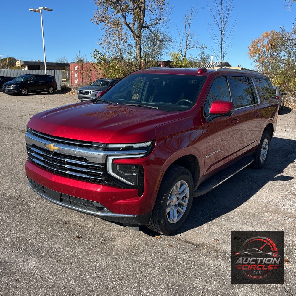 2025 Chevrolet Suburban LT