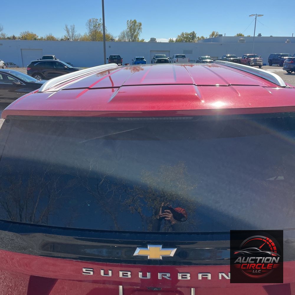 2025 Chevrolet Suburban LT