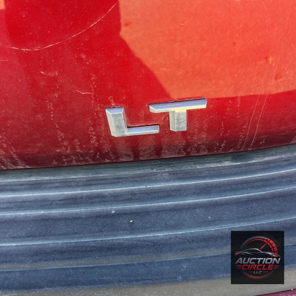 2025 Chevrolet Suburban LT
