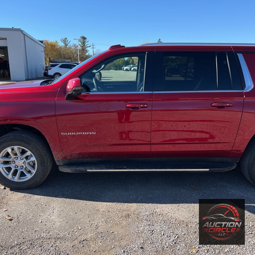 2025 Chevrolet Suburban LT