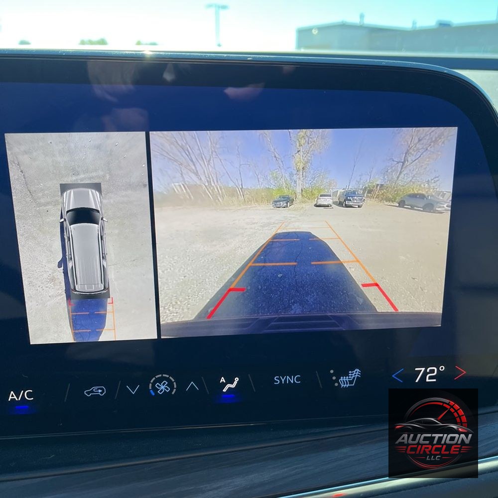 2025 Chevrolet Suburban LT