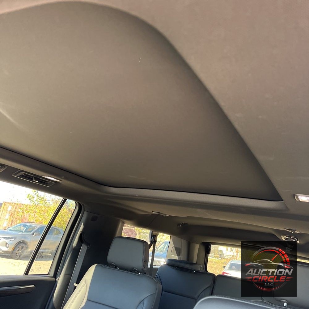 2025 Chevrolet Suburban LT