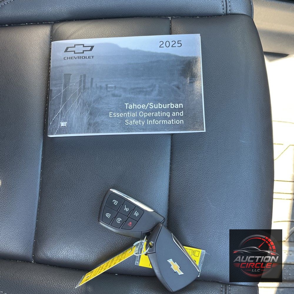 2025 Chevrolet Suburban LT